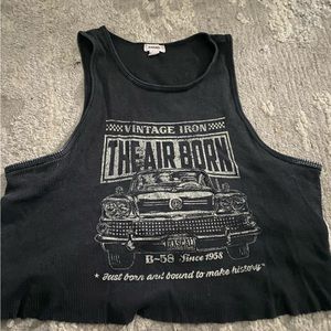 Garage graphic tank
